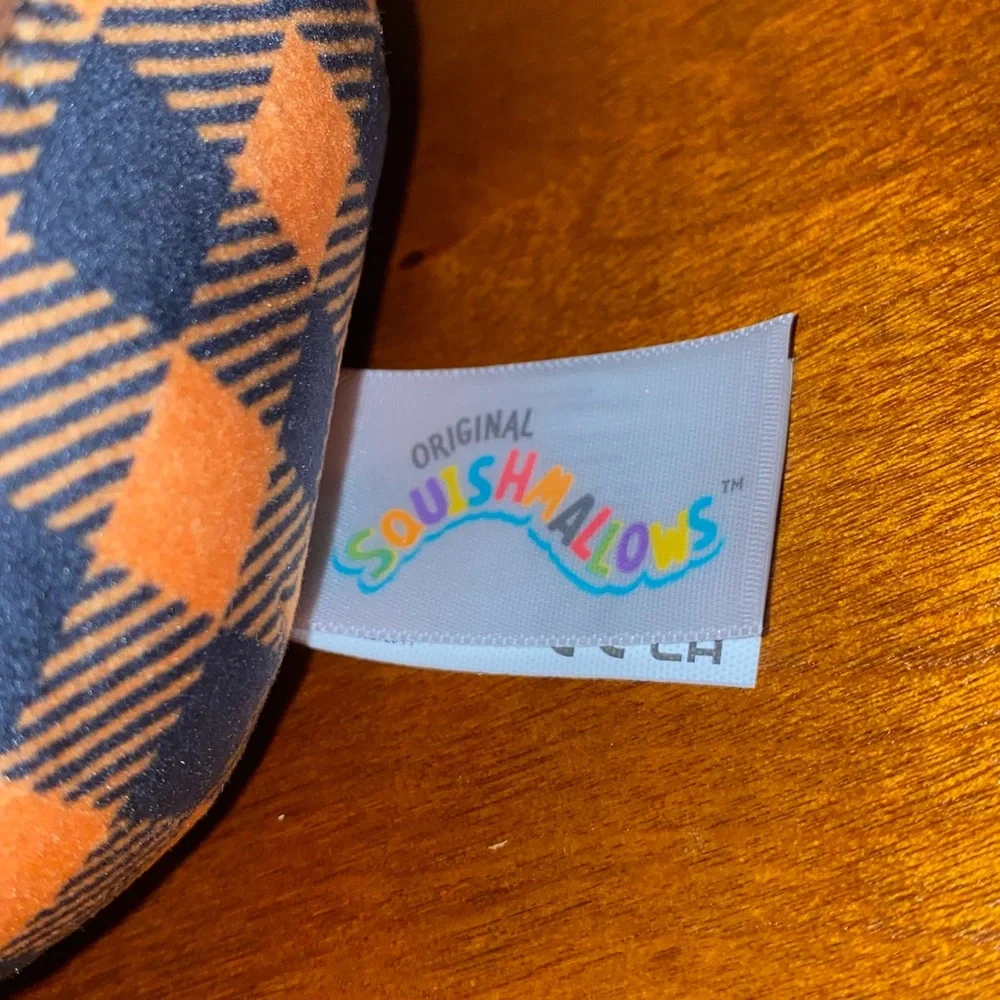 Omar the Bear in Plaid Shirt Squishmallow 5" - Picture 6 of 7